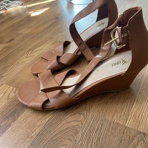 Wedge Sandals with strap
